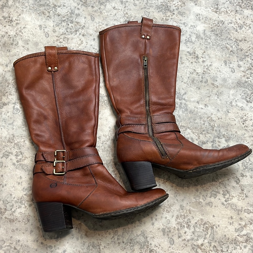 Heeled Born Boots in Cognac with Zipper